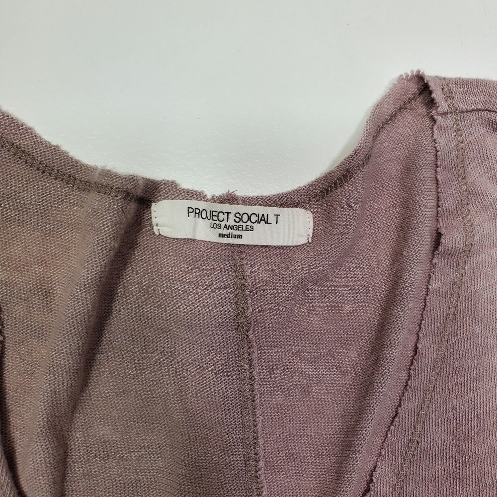 Project Social Women T-Shirt Size Medium Relaxed Fit Classic V-neck short sleeve - Picture 5 of 7